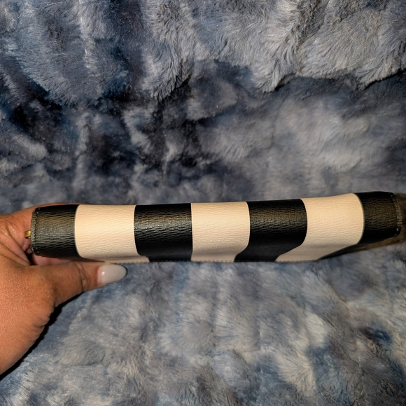 Kate Spade Black and White Striped Wallet - Picture 6 of 9